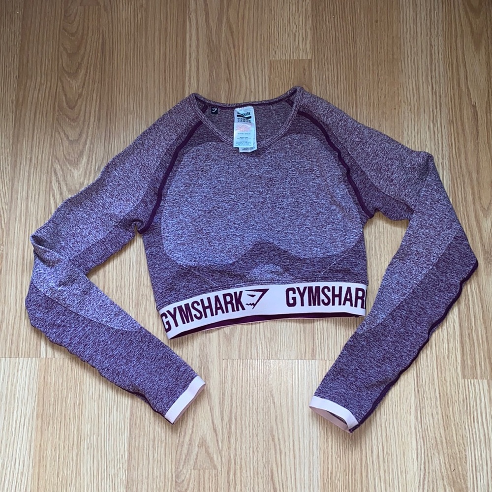 Crop top flex(?) long sleeve